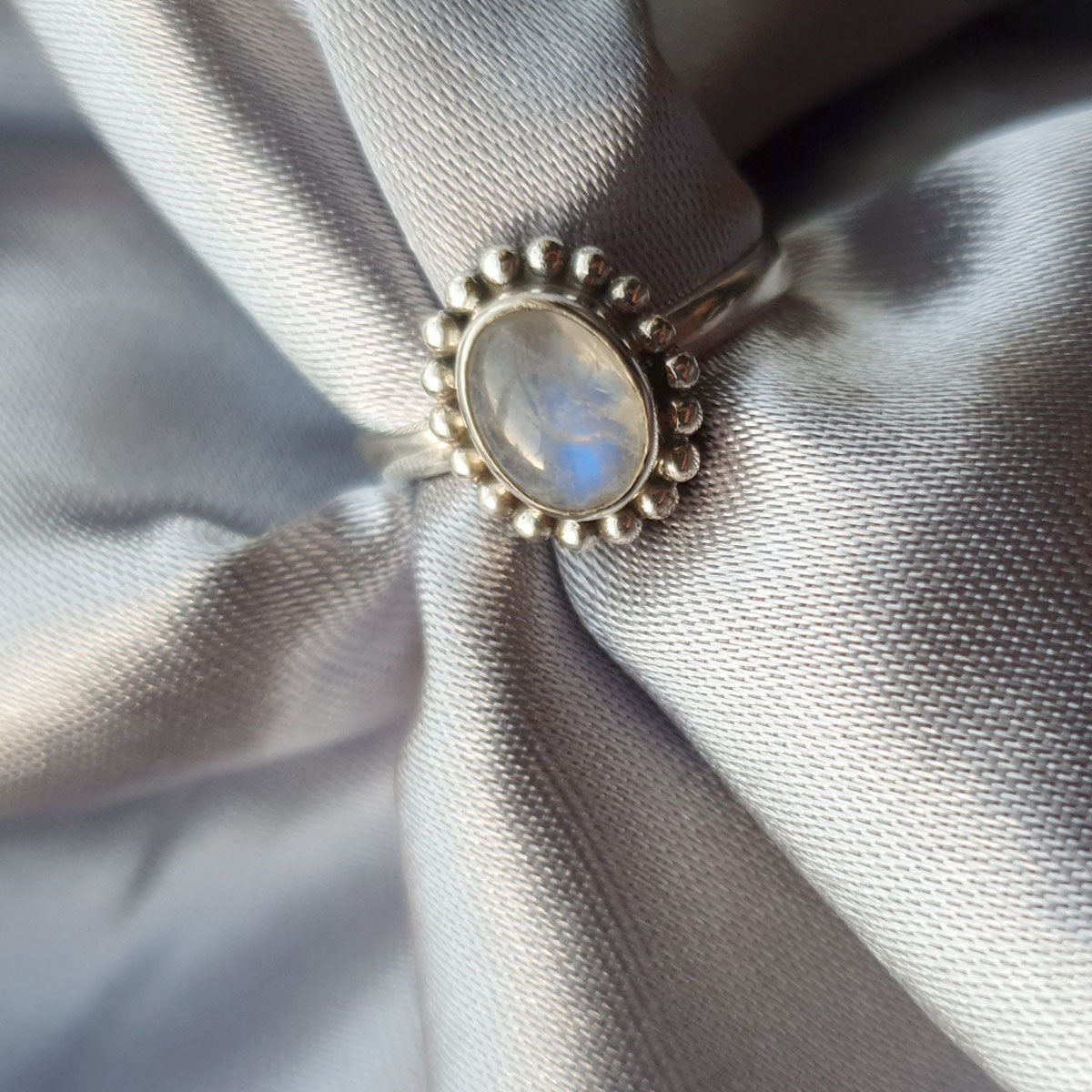 Fael | Ring 925 zilver met maansteen