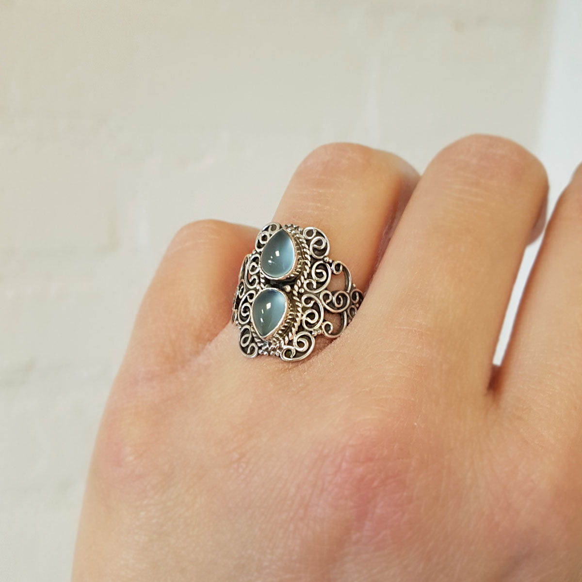 Mirza | Ring 925 zilver met edelsteen chalcedoon (blauw)