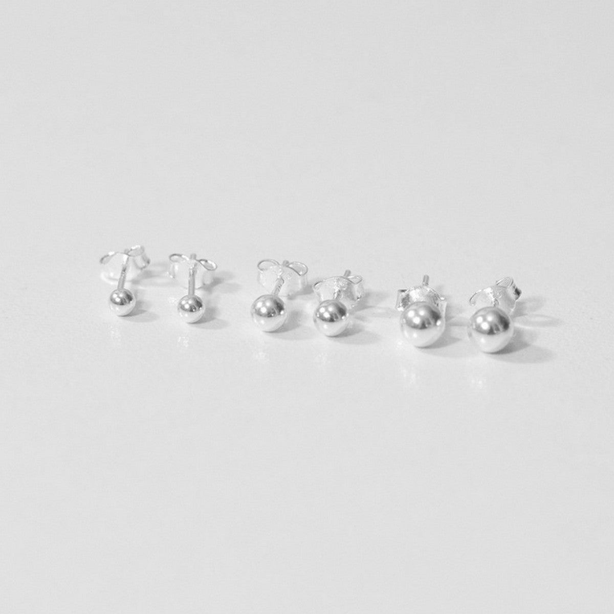 Dots | Oorbellen 925 zilver 2, 3, 4 of 5 mm