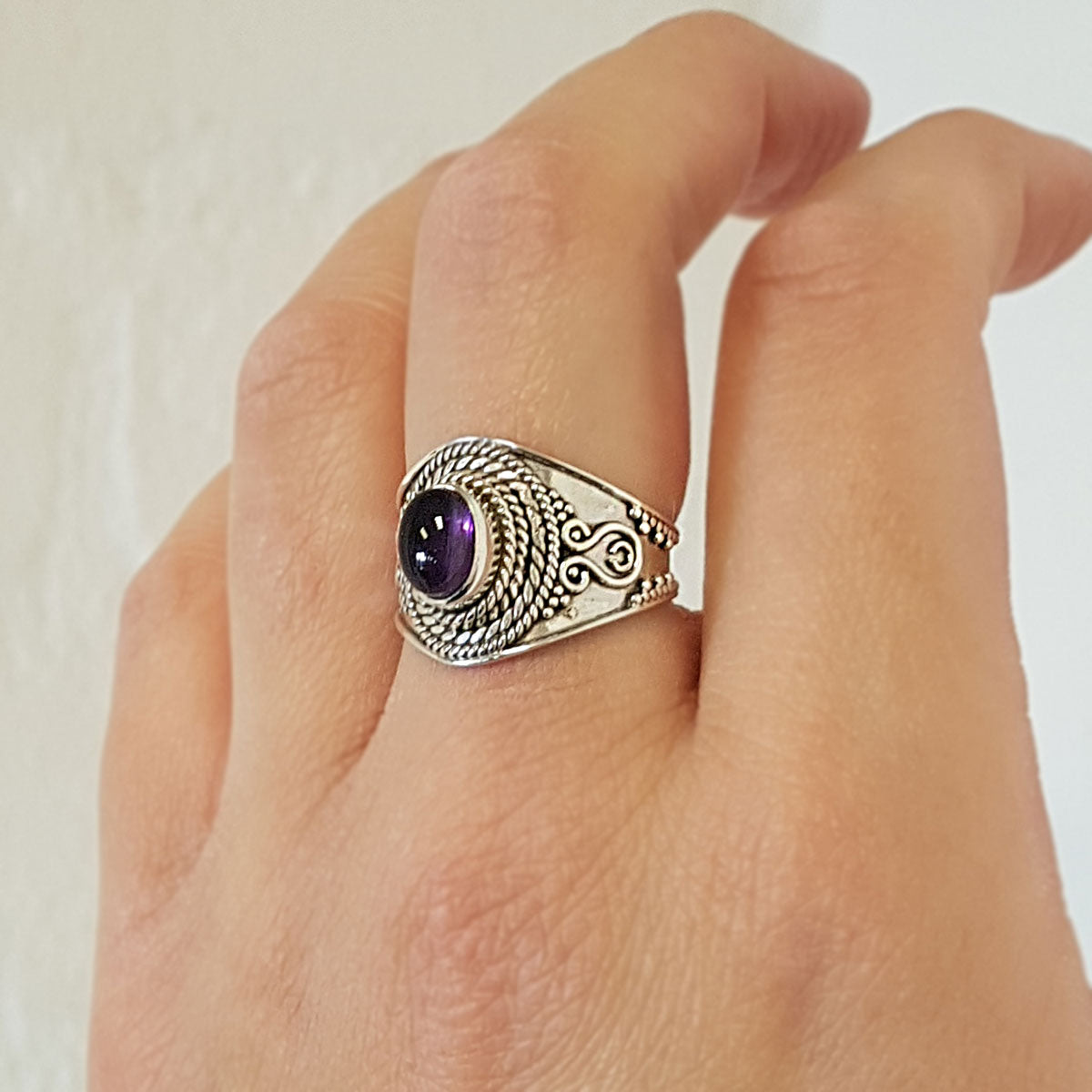 Hina | Ring 925 zilver met edelsteen amethist