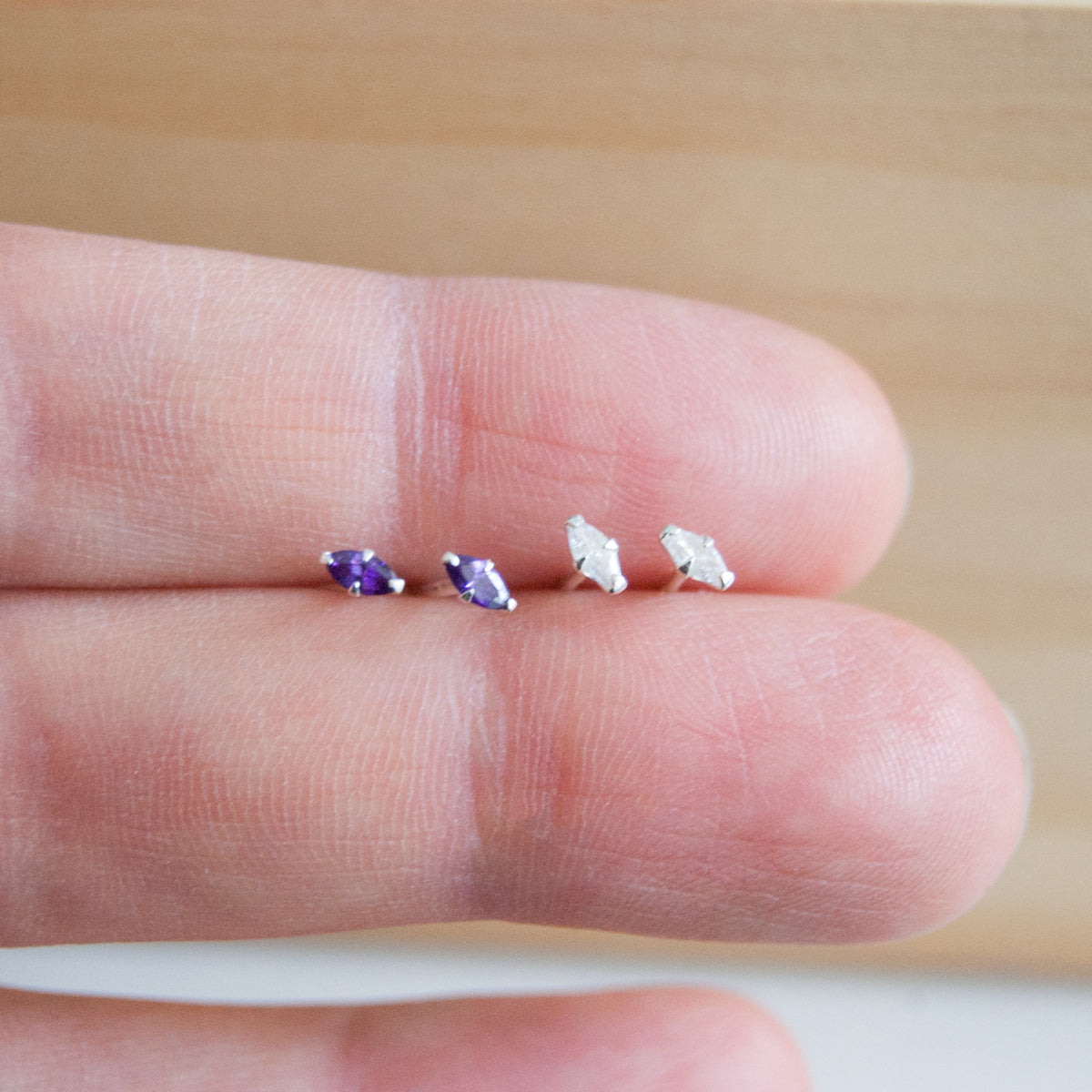 mini-sparkle-stud-wit-oorbellen-925-zilver-3
