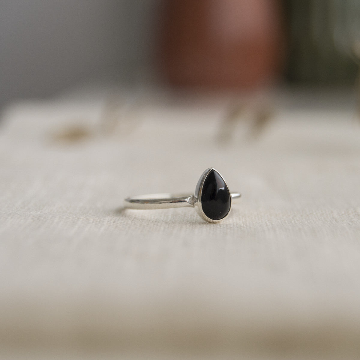 Dhara | Ring 925 zilver met zwarte onyx
