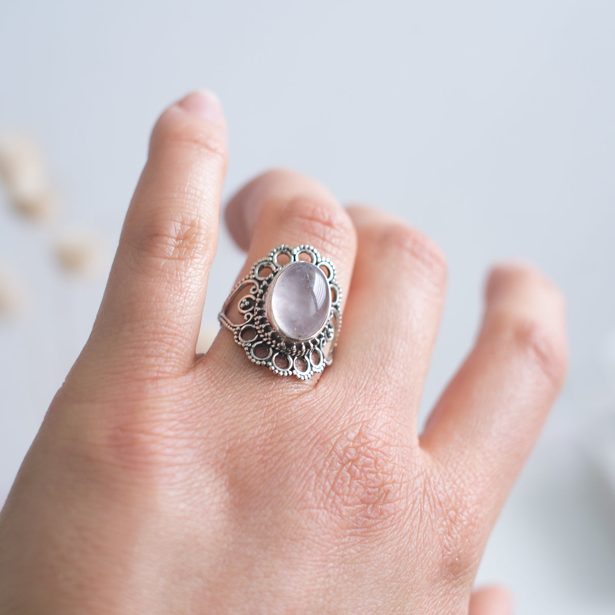 nubia-ring-925-zilver-met-rozenkwarts-2