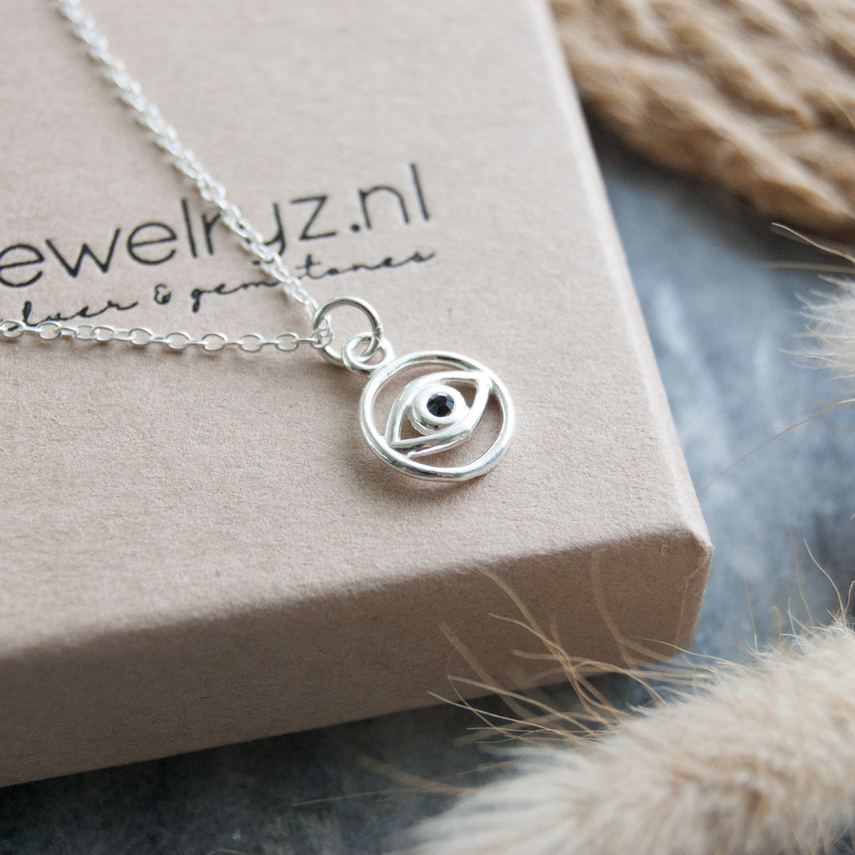 eye-ketting-925-zilver-met-swarovski-3