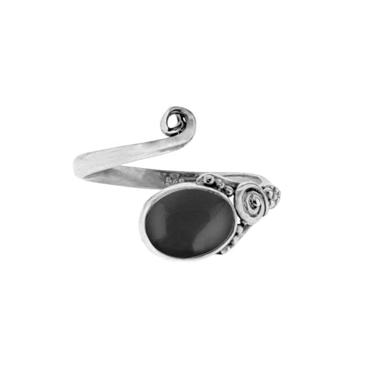 Kayra | Ring 925 zilver met zwarte onyx edelsteen | Verstelbaar in maat