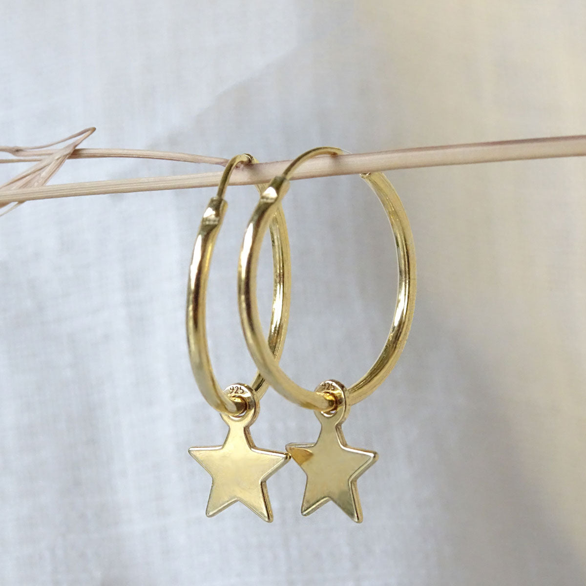 Oorringen golden stars | goldplated 925 zilver | 14 mm