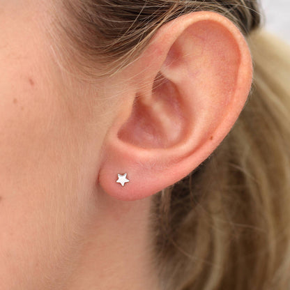 Star studs | Oorbellen sterren 925 zilver | 4 mm