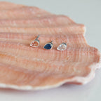 mini-sparkles-blauw-oorbellen-925-zilver-met-zirkonia-4