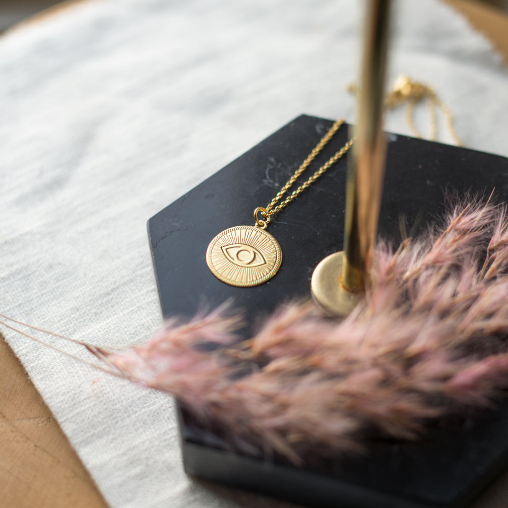 all-seeing-eye-ketting-24k-goldplated-925-zilver-2