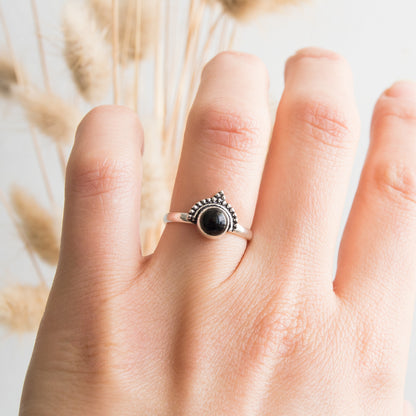 Junia | Ring 925 zilver met edelsteen onyx (zwart)