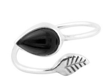 Hania | Ring 925 zilver met zwarte onyx edelsteen | Verstelbaar in maat